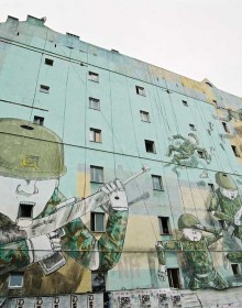 Blu's Soldier Puppets in Warsaw