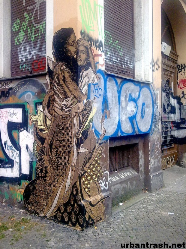 Swoon Berlino graffiti street art Swoon Berlino graffiti street art